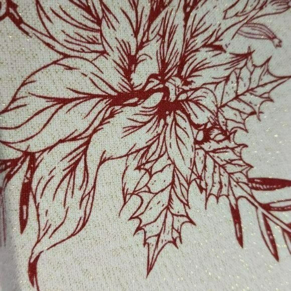 60x84 Oblong Poinsettia Flowers Gold Accents Shabby Chic Christmas Tablecloth - Picture 5 of 12